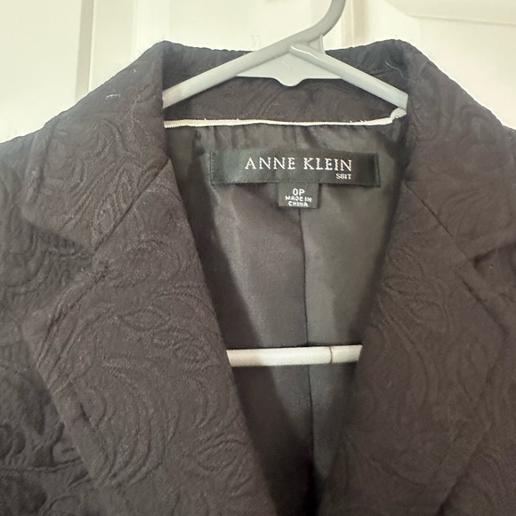 Anne Klein Women's Elegant Black Suit Jacket - Picture 6 of 11